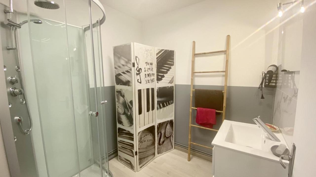 Le Viktoria Apartment Крот Екстериор снимка